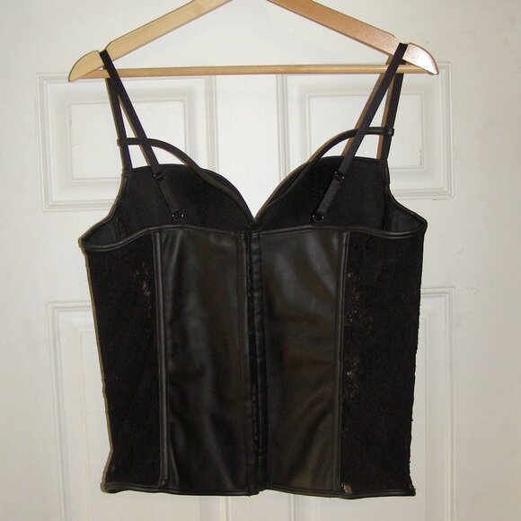 NWOT PLUS SIZE XL Frederick's of Hollywood Dakota High Apex Vegan Leathe… - Picture 6 of 15